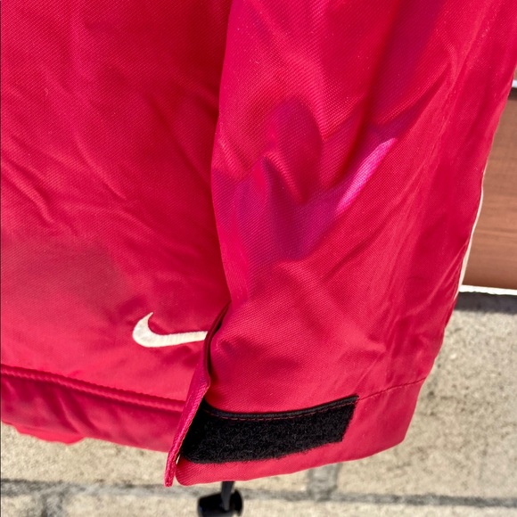 Nike nylon shell jacket - Picture 2 of 6